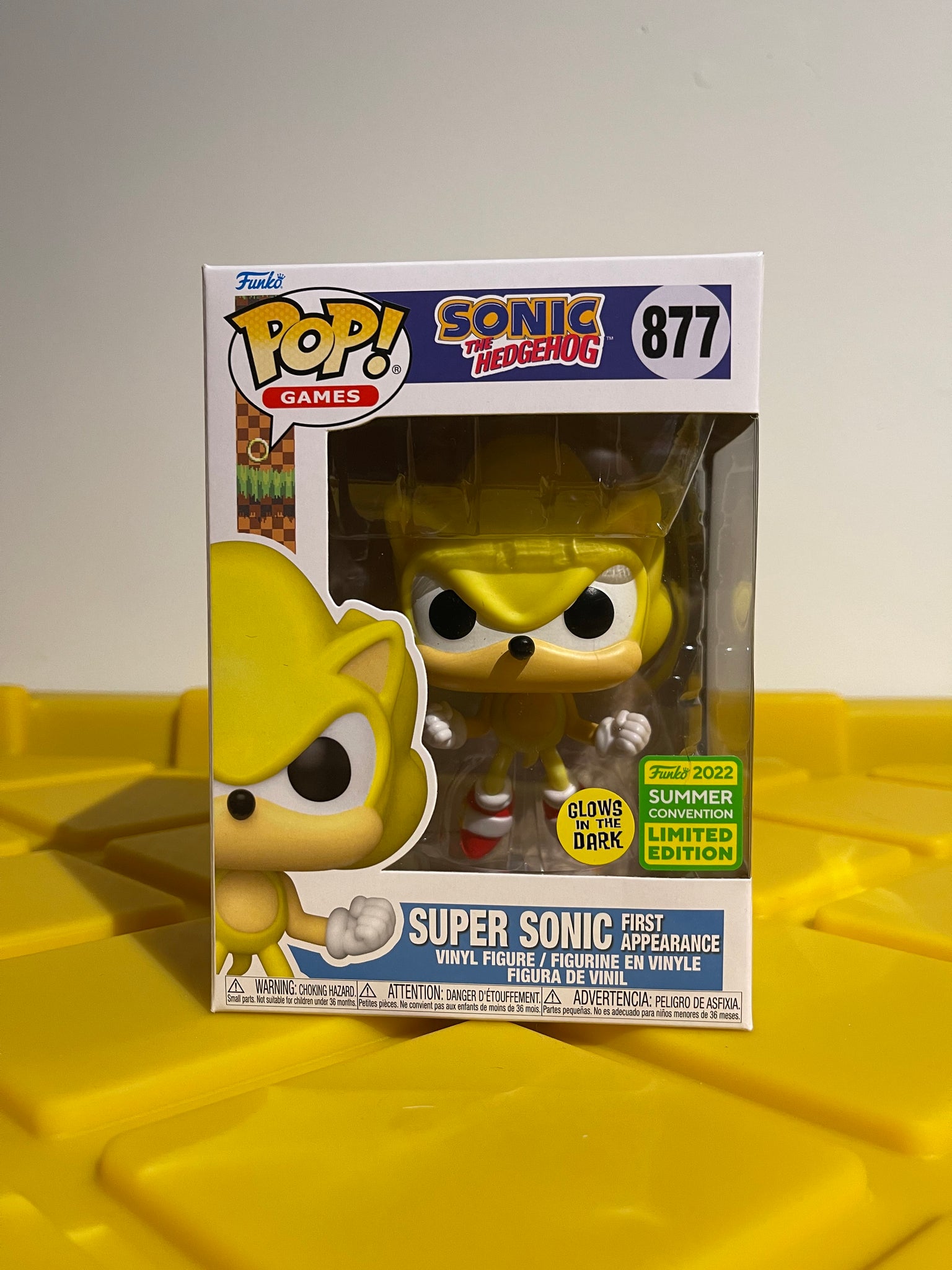 Funko Pop! Games Sonic the Hedgehog Super Sonic First Appearance GITD 2022  Summer Convention Exclusive Figure #877 - US