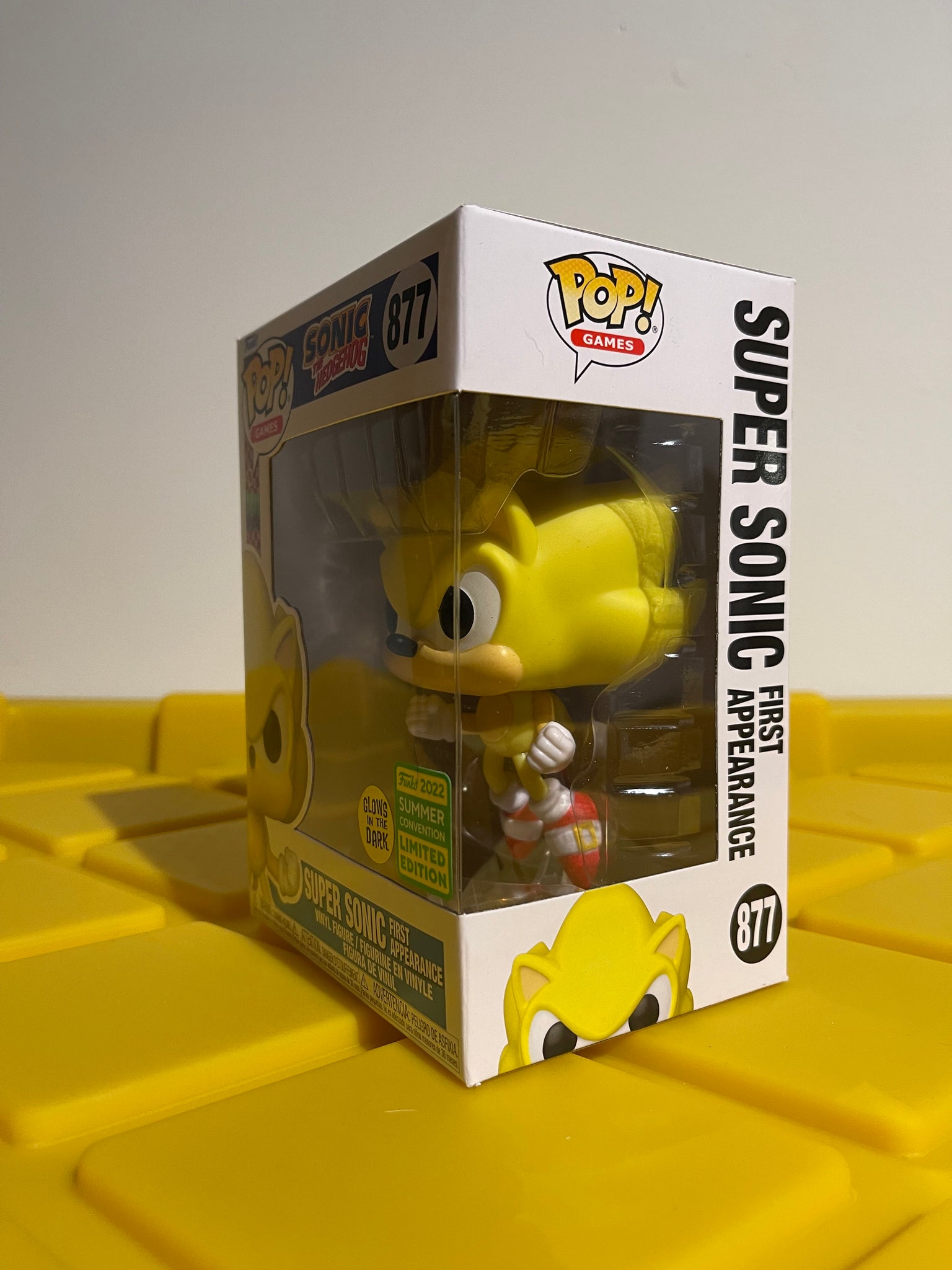 Funko Pop Games Sonic The Hedgehog - Super Sonic First Appearance 877 (sdcc  2022) (glows In The Dark)