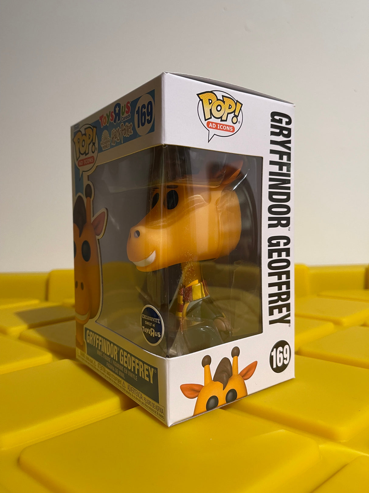 Funko POP! Gryffindor Geoffrey - Limited Edition Toys R Us Exclusive