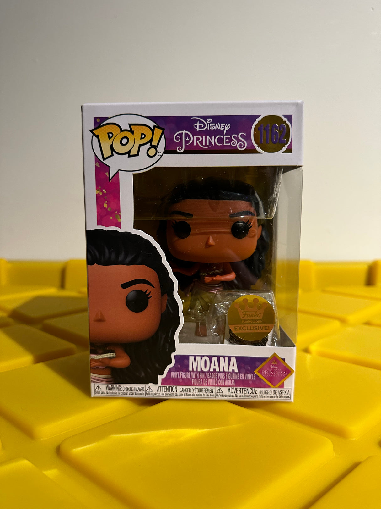Funko POP! Moana (with Pin) - Limited Edition Funko Shop Exclusive